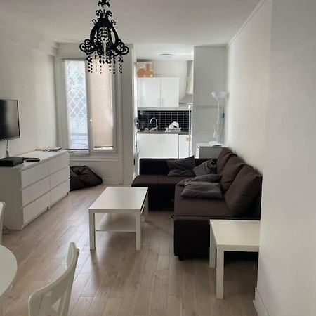 Paris 8Th, Bright, Very Good Location Exterior foto