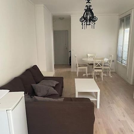 Paris 8Th, Bright, Very Good Location Exterior foto