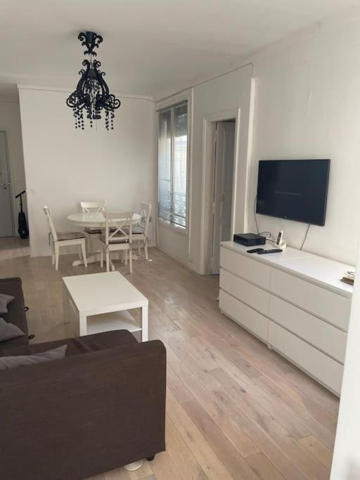 Paris 8Th, Bright, Very Good Location Exterior foto